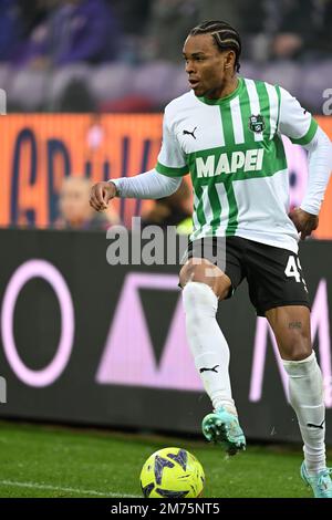 Florence, Italy. January 4, 2023 Lucas Martinez Quarta (Fiorentina) during  the Italian Serie A match between Fiorentina 1-1 Monza at Artemio Franchi  Stadium on January 4, 2023 in Florence, Italy. Credit: Maurizio