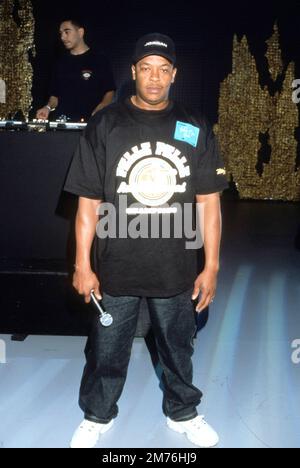 Dr dre 2000 hi-res stock photography and images - Alamy