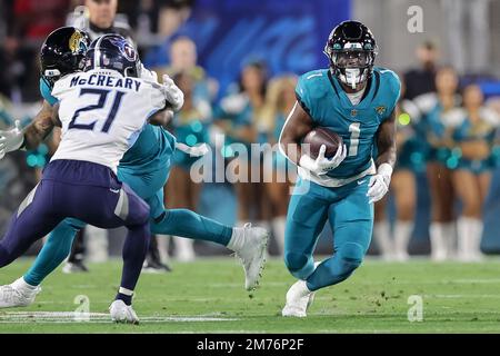 January 7, 2023: Tennessee Titans running back Derrick Henry (22) during a  game against the Jacksonville Jaguars in Jacksonville, FL. Romeo T  Guzman/CSM/Sipa USA.(Credit Image: © Romeo Guzman/Cal Sport Media/Sipa USA  Stock