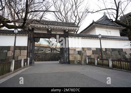 Tokyo, Japan. 6th Jan, 2023. The Tayasumon Gate (ç”°å®‰é-€) to the Kitanomaru National Garden (åŒ-ã®ä¸¸å…¬åœ') in the Japanese Imperial Palace, home to the Nippon Budokan and the National Museum of Modern Art. The Imperial Palace is the center of Japan's government in Chiyoda City and serves as the official residence of the Emperor. (Credit Image: © Taidgh Barron/ZUMA Press Wire) Stock Photo