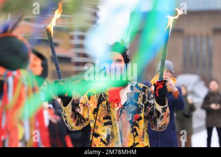 London, UK, 8th January 2023. The Holly Man and the devil Beelzebub are piped across the River Thames for the annual Twelth Night wassailing event. Luckily they just made it across Millennium Bridge on the way to Bankside between torrential showers. Credit:Monica Wells/Alamy Live News Stock Photo