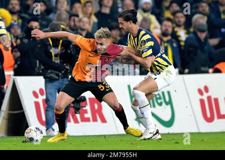 ISTANBUL - Baris Alper Yilmaz of Galatasaray AS, Gustavo Henrique of Fenerbahce SK during the Turkish Super Lig match between Fenerbahce AS and Galatasaray AS at Ulker stadium on January 8, 2023 in Istanbul, Turkey. AP | Dutch Height | GERRIT OF COLOGNE Stock Photo