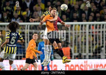 ISTANBUL - Gustavo Henrique of Fenerbahce SK, Baris Alper Yilmaz of Galatasaray AS during the Turkish Super Lig match between Fenerbahce AS and Galatasaray AS at Ulker stadium on January 8, 2023 in Istanbul, Turkey. AP | Dutch Height | GERRIT OF COLOGNE Stock Photo