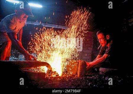 Gamelan gongs from Indonesia Gong Stock Photo - Alamy