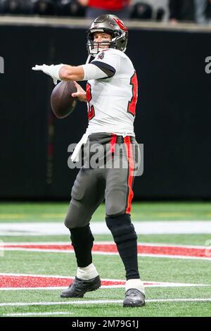 Atlanta, Georgia, USA. 8th Jan, 2023. Tampa Bay Buccaneers quarterback Tom Brady (12) during warmups before the game against the Atlanta Falcons at Mercedes-Benz Stadium (Credit Image: © Debby Wong/ZUMA Press Wire) Credit: ZUMA Press, Inc./Alamy Live News Stock Photo