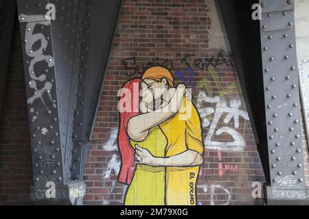 Lovers, mural painting, Berlin, Germany Stock Photo