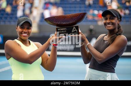 Serena sinks Venus to win magic 23rd sl | kuwaittimes