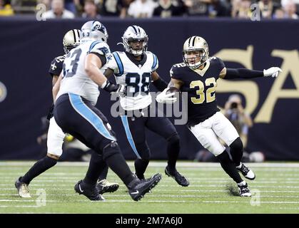 PITTSBURGH, PA - NOVEMBER 13: New Orleans Saints safety Tyrann Mathieu (32)  warms up before the national football league game between the New Orleans  Saints and the Pittsburgh Steelers on November 13