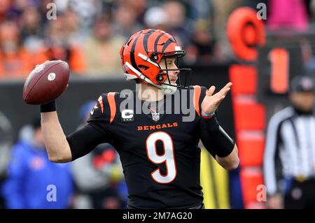 CINCINNATI, OH - JANUARY 08: Cincinnati Bengals safety Vonn Bell (24)  reacts during the game against the Baltimore Ravens and the Cincinnati  Bengals on January 8, 2023, at Paycor Stadium in Cincinnati