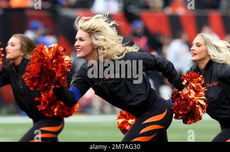 Cincinnati, United States. 08th Jan, 2023. The Cincinnati Bengals run onto  the field for their game against Baltimore Raven at Paycor Stadium on  Sunday, January 8, 2023 in Cincinnati. Ohio Photo by