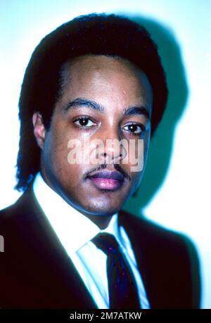 Peabo Bryson backstage at American Bandstand in 1987 Credit: Ron Wolfson  / MediaPunch Stock Photo