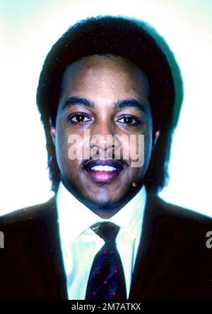 Peabo Bryson backstage at American Bandstand in 1987 Credit: Ron Wolfson  / MediaPunch Stock Photo