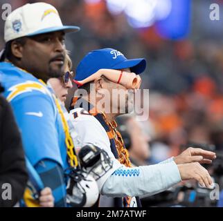 A Denver Broncos fan weers a big hat prior to the start of an NFL football  game between the Denver Broncos and the New York Jets Sunday, Oct. 17,  2010, in Denver. (AP Photo/ Barry Gutierrez Stock Photo - Alamy