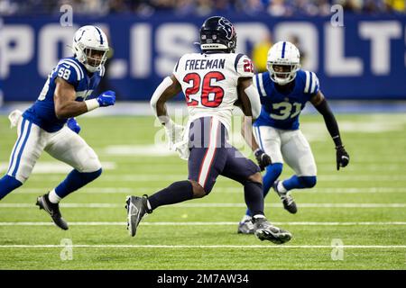 Indianapolis Colts linebacker Bobby Okereke (58) lines up on defense during  an NFL football game against the Washington Commanders, Sunday, Oct. 30,  2022, in Indianapolis. (AP Photo/Zach Bolinger Stock Photo - Alamy