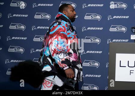 Seattle Seahawks defensive end Shelby Harris (93) watches against the  Detroit Lions during an NFL football game in Detroit, Monday, Oct. 3, 2022.  (AP Photo/Paul Sancya Stock Photo - Alamy