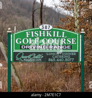 Golf course road sign Stock Photo - Alamy