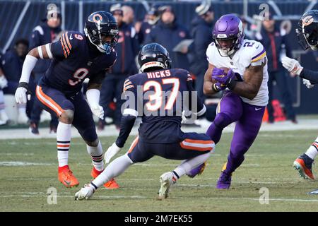 Chicago Bears safety Jaquan Brisker (9) in action during the second half of  an NFL football game against the Minnesota Vikings, Sunday, Oct. 9, 2022 in  Minneapolis. (AP Photo/Stacy Bengs Stock Photo - Alamy