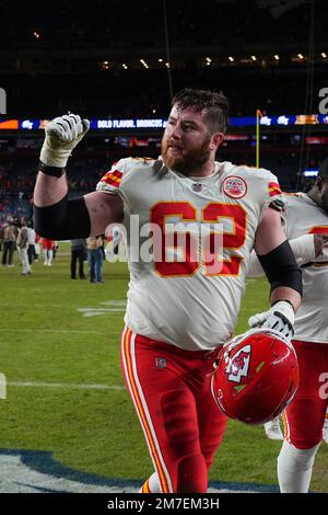 Kansas City Chiefs guard Joe Thuney (62) takes his stance during an NFL  football game against the Los Angeles Chargers, Sunday, Nov. 20, 2022, in  Inglewood, Calif. (AP Photo/Kyusung Gong Stock Photo - Alamy