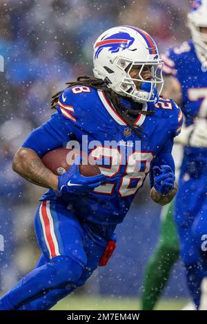 Buffalo Bills running back James Cook (28) runs the ball against the New  York Jets in an NFL football game, Sunday, Dec. 11, 2022, in Orchard Park,  N.Y. Bills won 20-12. (AP Photo/Jeff Lewis Stock Photo - Alamy