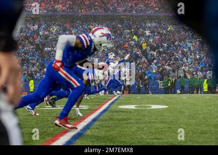 Buffalo Bills punter Sam Martin arrives wearing the number 3 in support of  safety Damar Hamlin before an NFL football game against the New England  Patriots, Sunday, Jan. 8, 2023, in Orchard