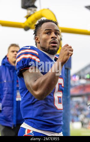 Buffalo Bills wide receiver Isaiah Johnson (6) warms up before