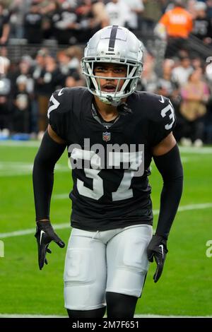 Las Vegas Raiders linebacker Jayon Brown (50) in the first half of an NFL  football game Sunday, Nov. 20, 2022, in Denver. (AP Photo/David Zalubowski  Stock Photo - Alamy