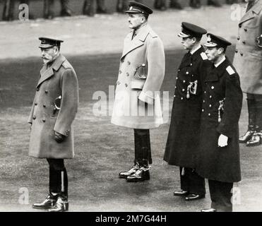 Brtish king, George V on Amristice Day 1933, two sons behind Stock Photo