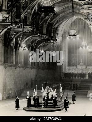 Funeral of King George V, 1936,  lying in state, Westminster Hall Stock Photo