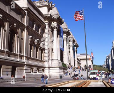 Metropolitan Museum of Art, 5th Avenue, Manhattan, New York, New York State, United States of America Stock Photo