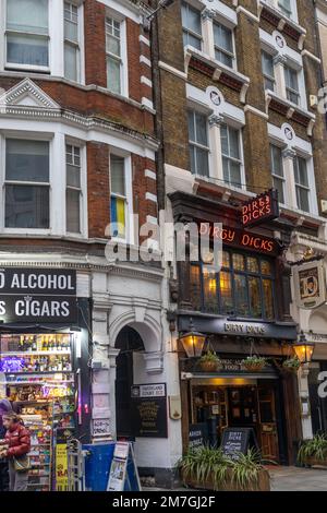 London, England, February 18th 2022: Dirty Dicks pub in Bishopsgate, London Stock Photo