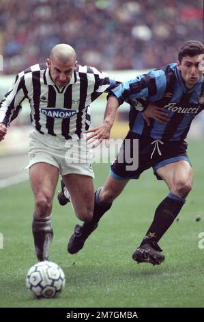 Photo D'agence Originale Gianluca Vialli 1995 (25x20cm) – Juventus Vs Napoli