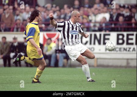 Photo D'agence Originale De Gianluca Vialli (Juventus-Napoli, 1995) - 25x20cm