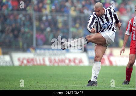 FOTO ORIGINALE D'AGENZIA originale calcio Juventus Roberto Baggio EUR FOTO ORIGINALE D'AGENZIA originale calcio Juventus Roberto Baggio EUR