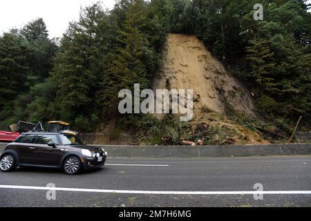 California Highway 17 linking San Jose with Santa Cruz was