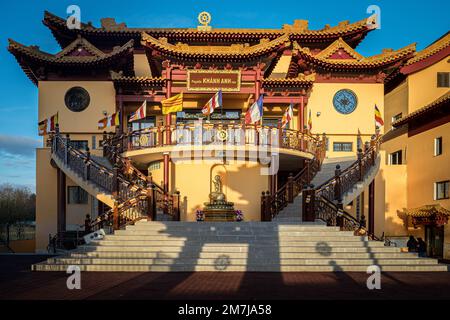 Olivier Donnars / Le Pictorium -  Tet, Vietnamese New Year -  7/2/2016  -  France / Ile-de-France (region)  -  During the Vietnamese New Year, Tet, th Stock Photo