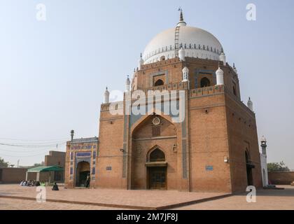 Multan, Punjab, Pakistan - 01 23 2018 : Landscape view of landmark ancient medieval mausoleum and shrine of muslim holy man Bahauddin Zakariya Stock Photo