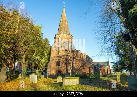 St Nicholas church in the Warwickshire town of Kenilworth Stock Photo