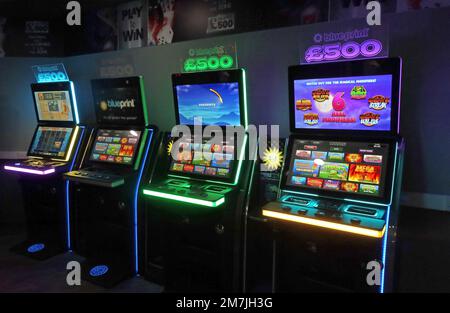 £500 jackpot fruit machines, Blueprint gaming - Gauselmann Group, at Roadchef motorway service area, for gamblers Stock Photo