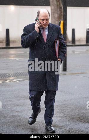 London ,United Kingdom  -10/01/2023. Defence Secretary Ben Wallace walks from the Ministry of Defence Building to the Cabinet Office on Downing Street Stock Photo