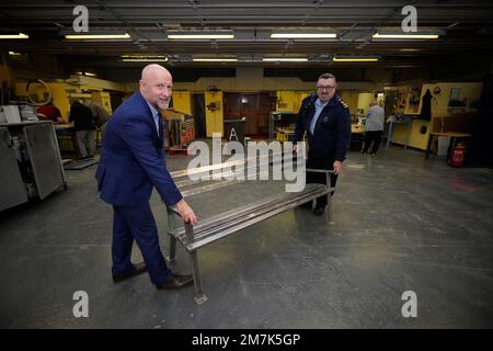 Chief officer Brian Cahill (right) and assistant Governor David ...