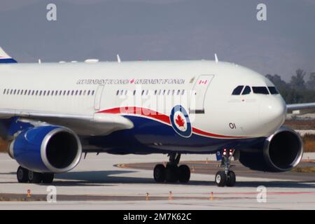 Mexico City, Mexico. 09th Jan, 2023. January 09, 2023 in Mexico City, Mexico: Presidential plane where Canadian Prime Minister Justin Trudeau and his wife Sophie Gregoire Trudeau, traveled at the Felipe Angeles International Airport to attend the 10th North America Summit Leaders. on January 09, 2023 in Mexico City, Mexico. (Photo by Carlos Santiago/ Eyepix Group/Sipa USA) Credit: Sipa USA/Alamy Live News Stock Photo