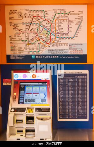 Japan, Honshu, Tokyo, Shibuya, Shibuya Subway Train Station, Ticket Vending Machine and Subway System Map Stock Photo