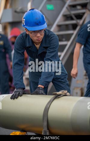 USS Milius DDG69 Stock Photo - Alamy