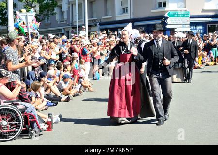 51st Lorient Interceltic Festival (Brittany north-western France): the Great Parade in the city on August 7, 2022. Breton traditional dance, Celtic ci Stock Photo