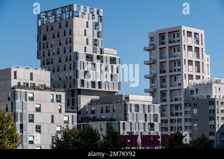 Arenc District in Marseille (south-eastern France): buildings, inhabited park and urban development zone “ZAC Cite de la Mediterranee”, Euromediterran Stock Photo