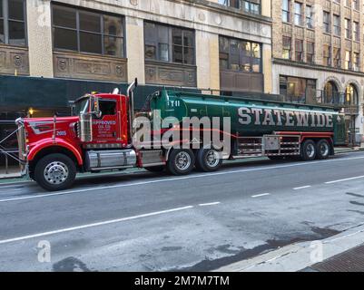 Fuel oil delivery in the Chelsea neighborhood in New York on Friday, December 30, 2022.   (© Richard B. Levine)