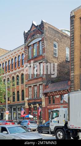 Gillespie’s Map Room now occupies the Miller Building of 1895. The brick and stone landmark is on West 9th Street between Bloch Block and Hotel Linn. Stock Photo