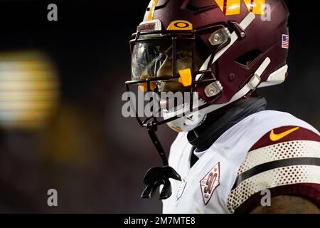 Washington Commanders cornerback Christian Holmes (34) runs a drill during  an NFL football practice at FedEx Field, Saturday, Aug. 6, 2022, in  Landover, Md. (AP Photo/Alex Brandon Stock Photo - Alamy