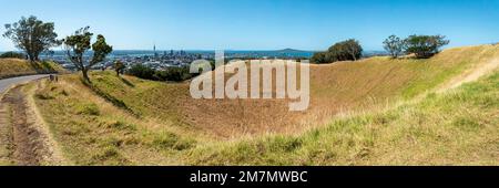 View on Auckland Central Business District from Mount Eden Volcanic Park, New Zealand Stock Photo