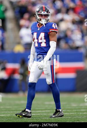 New York Giants' Saquon Barkley runs on the field before an NFL football  game against the Washington Commanders, Sunday, Dec. 4, 2022, in East  Rutherford, N.J. (AP Photo/John Minchillo Stock Photo - Alamy